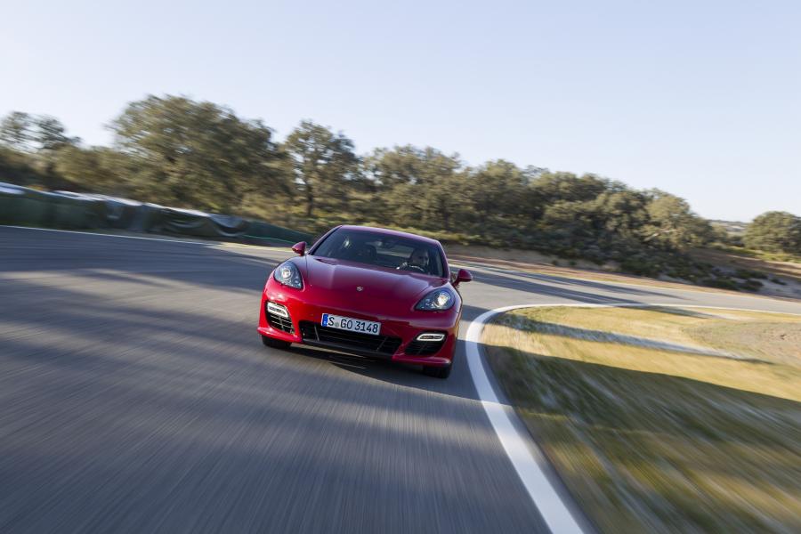  Porsche Panamera GTS 2011 года  (фото 32 из 81)